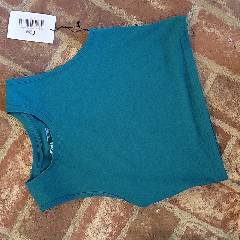 NWT Zyia Green Hi-Neck Stronger Tank L